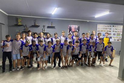 Entrega dos uniformes para as categorias Sub-13 e Sub-15